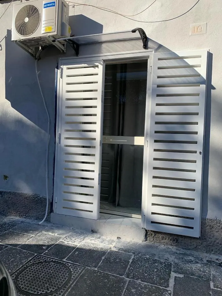 B&B Ninnarella Napoli 0*,  Italia